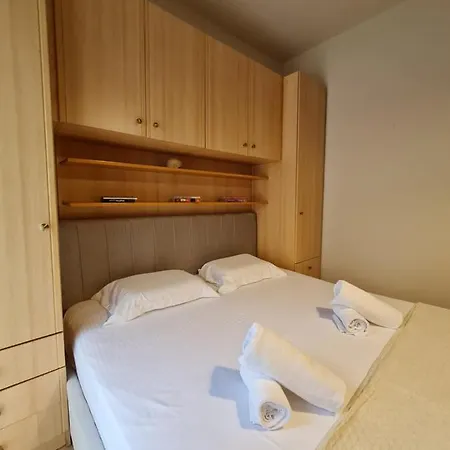 Stay&dream - Blloku Апартаменты Тирана